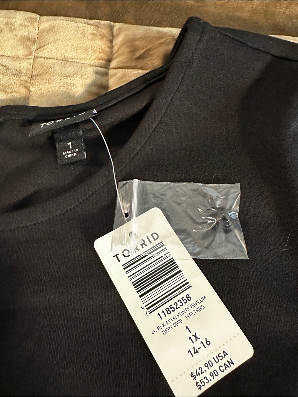 Black Women's Short Sleeve Peplum Top - Torrid - Picture 5 of 5